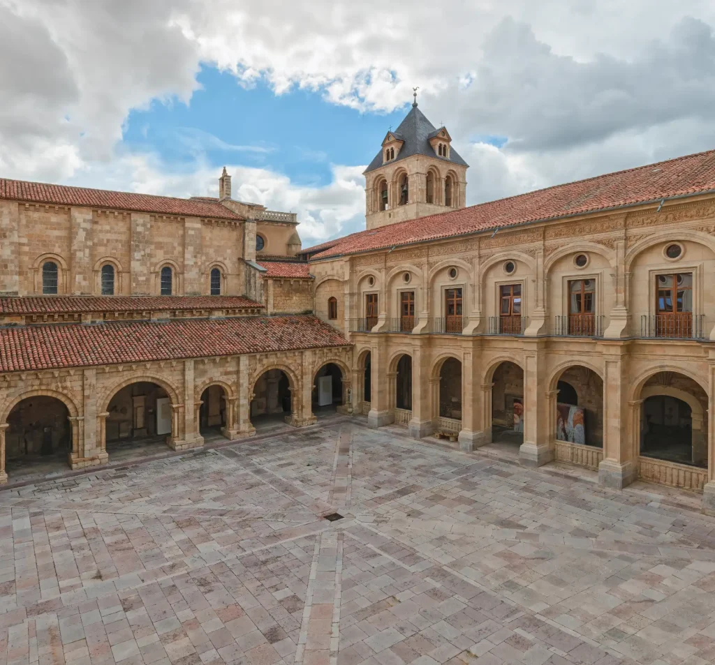 Copyright © Museo San Isidoro de León-Derechos reservados. Prohibida la reproducción total o parcial