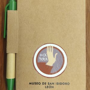 Libreta con boli a la venta en el Museo San Isidoro de León