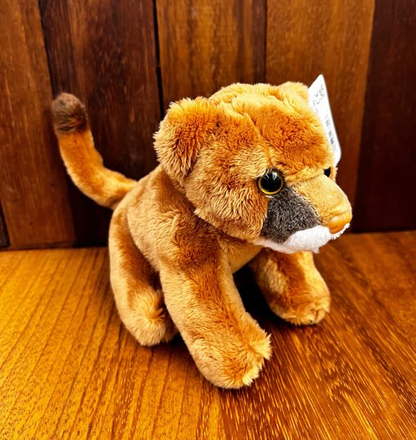 León de peluche expuesto en el Museo de San Isidoro de León