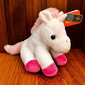 Unicornio de peluche expuesto en el Museo de San Isidoro de León